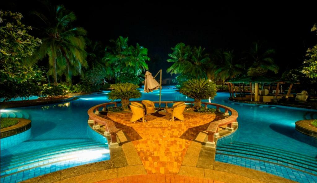 Ocean Spray Hotel Kālapettai Екстериор снимка