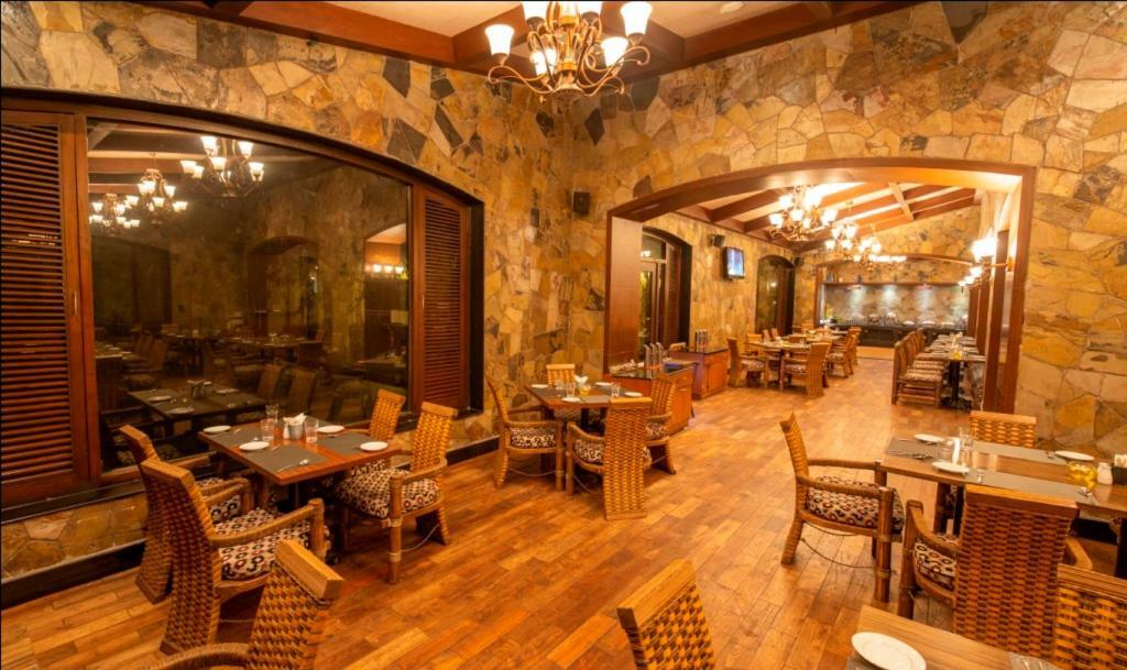 Ocean Spray Hotel Kālapettai Екстериор снимка