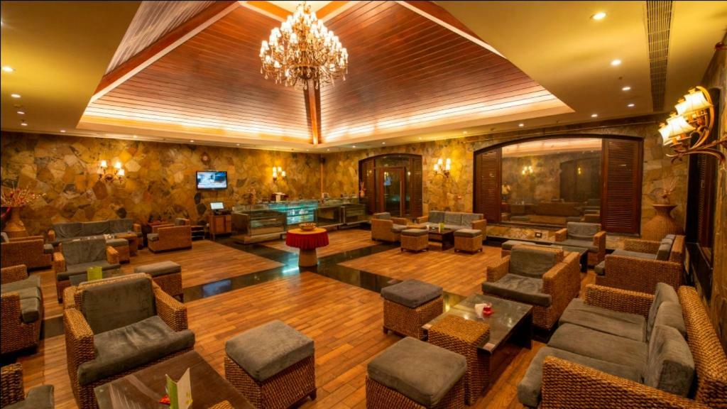 Ocean Spray Hotel Kālapettai Екстериор снимка