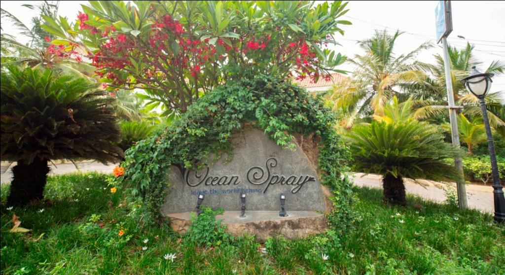 Ocean Spray Hotel Kālapettai Екстериор снимка