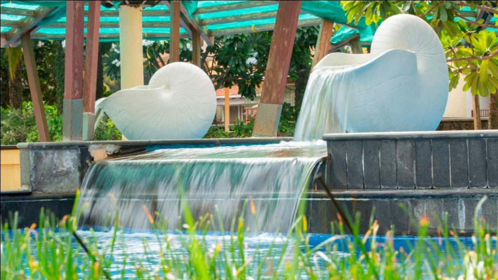 Ocean Spray Hotel Kālapettai Екстериор снимка